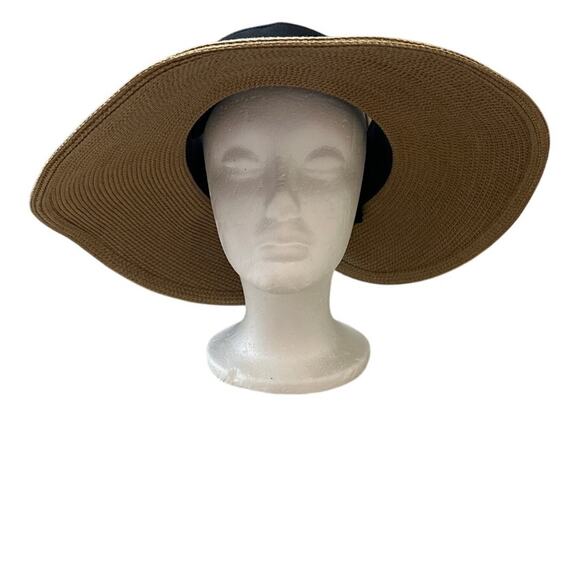 Eric Javits Champ Visor with built-in UPF 50+ - Picture 3 of 8